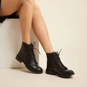 Bota Santa Lolla Coturno Couro Preto Tratorada Cadarço