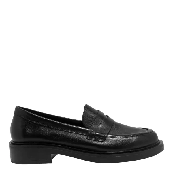 Mocassim Couro Preto Liso Salto Baixo